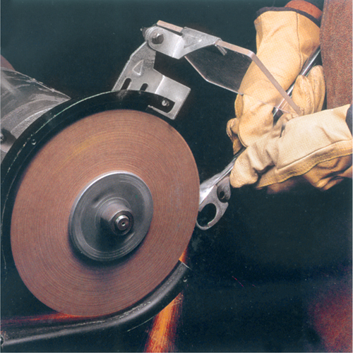 Scotch-Brite Cut & Polish Wheels, 6" Dia. x 1" W, 1" Arbor, Aluminum Oxide Maritime Industrial Rubber