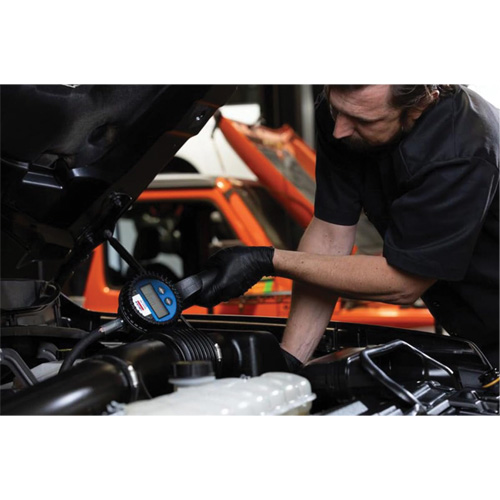 D&eacute;bitm&egrave;tre &eacute;lectronique de lubrifiant avec rallonge flexible &agrave; 90° Maritime Industrial Rubber