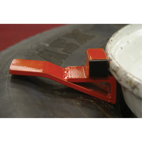 Coin de d&eacute;montage de talon robuste Maritime Industrial Rubber
