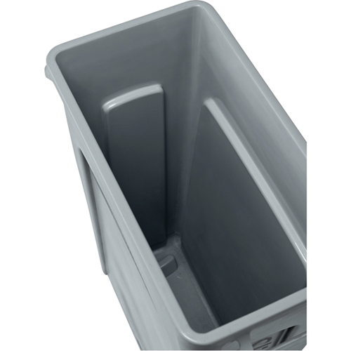 Contenants Slim Jim a/canaux de ventilation, Plastique, 23 gal. US Maritime Industrial Rubber