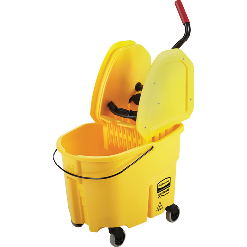 Ensemble de seau pour vadrouille et essoreuse WaveBrake, Pression vers le bas, 8,75 gal. US (35 pintes), Jaune Maritime Industrial Rubber