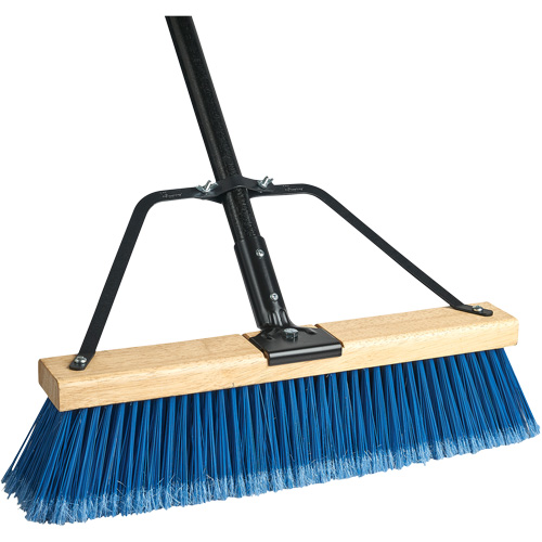 Balai-brosse &agrave; manche renforc&eacute; Ryno, 36", Fin, Soies PVC Maritime Industrial Rubber