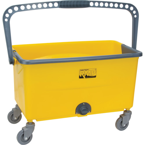 Seau et essoreuse pour vadrouille en microfibres, Passoire, 11 gal. US (44 pintes), Jaune Maritime Industrial Rubber