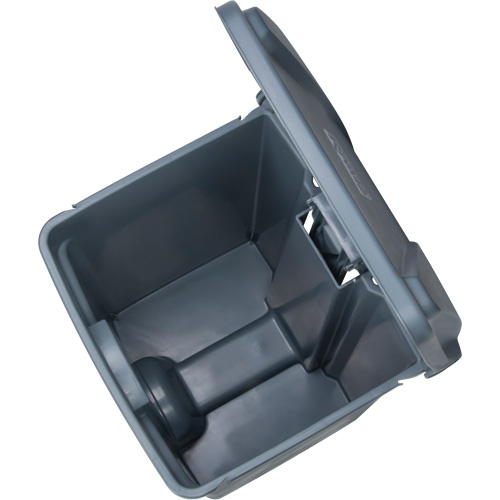 Poubelle &agrave; p&eacute;dale, Plastique, Capacit&eacute; 12 gal. US Maritime Industrial Rubber