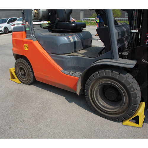 Iron Wheel Chocks Maritime Industrial Rubber