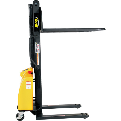 Gerbeur motoris&eacute; avec m&acirc;t &eacute;troit, Fonctionnement &eacute;lectrique, Capacit&eacute; 1500 lb, Lev&eacute;e max 63" Maritime Industrial Rubber