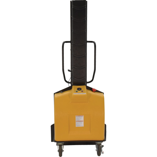 Gerbeur motoris&eacute; avec m&acirc;t &eacute;troit, Fonctionnement &eacute;lectrique, Capacit&eacute; 1000 lb, Lev&eacute;e max 63" Maritime Industrial Rubber