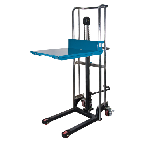 Gerbeur hydraulique &agrave; plateforme, M&eacute;canisme Pompe au pied, Capacit&eacute; de 880 lb, Levage max de 60" Maritime Industrial Rubber