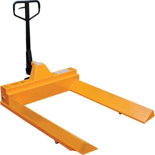 Transpalette pour mat&eacute;riaux en rouleaux, Acier, 48" lo x 7,5" la, Capacit&eacute; 4000 lb Maritime Industrial Rubber
