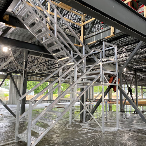 Escalier Smartstairs t&eacute;lescopique &agrave; 3-5 marches en aluminium Maritime Industrial Rubber