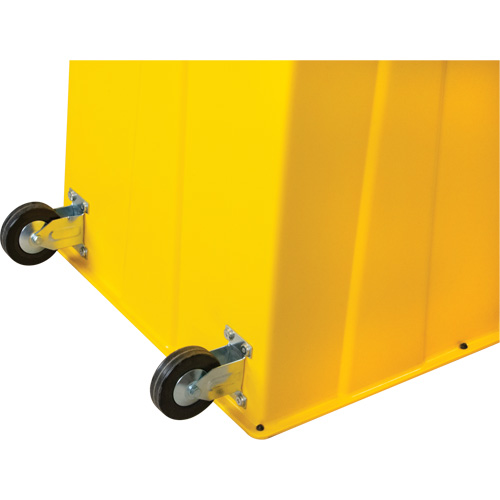 Escabeau industriel, 4 marches, 44" x 22-1/4" x Hauteur 65-1/8" Maritime Industrial Rubber