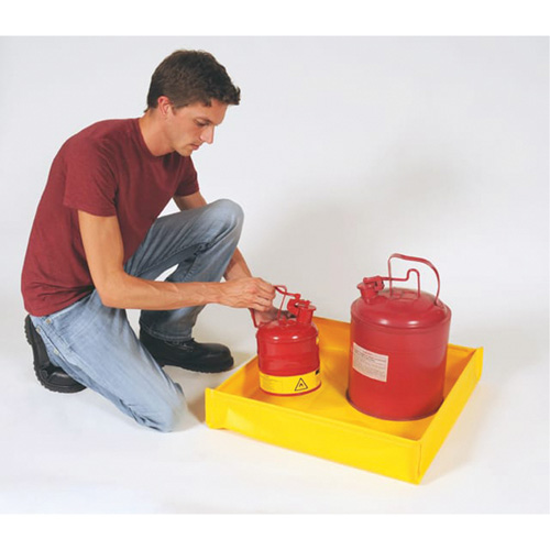 Flexible Ultra-Utility Tray, 12" lo x 12" la x 4,8" h, Cap. de d&eacute;versement 1,5 gal. US Maritime Industrial Rubber