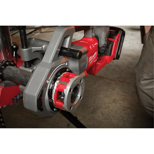 Fili&egrave;re &agrave; tuyau compacte M18 Fuel, Filetage de la tige 1-1/4" Maritime Industrial Rubber