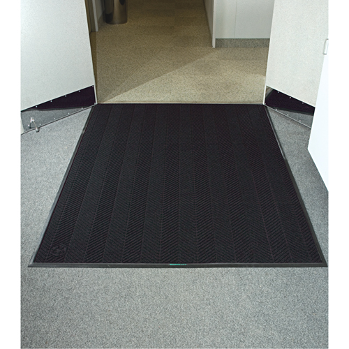 WaterHog&reg; Max Herringbone Classic Mat, Wiper/Scraper, 4' x 8' x 3/8", Black Smoke Maritime Industrial Rubber