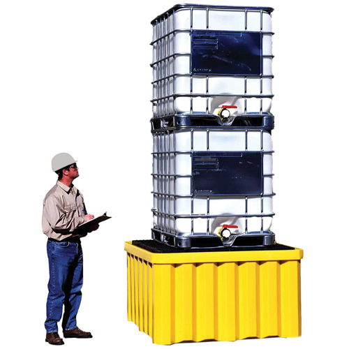 Palette antid&eacute;versement avec drain Ultra-IBC Spill Pallet , Capacit&eacute; de d&eacute;versement 400 gal. US, 58,75" x 58,75" x 33" Maritime Industrial Rubber