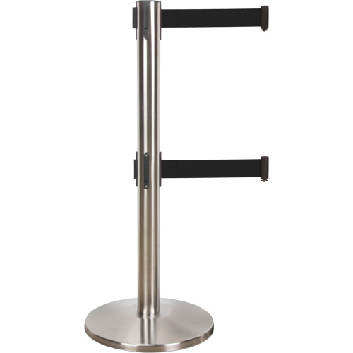 Barri&egrave;re pour le contr&ocirc;le des foules &agrave; courroie double, Acier, 35" h, Ruban Noir, Longueur du ruban 7' Maritime Industrial Rubber