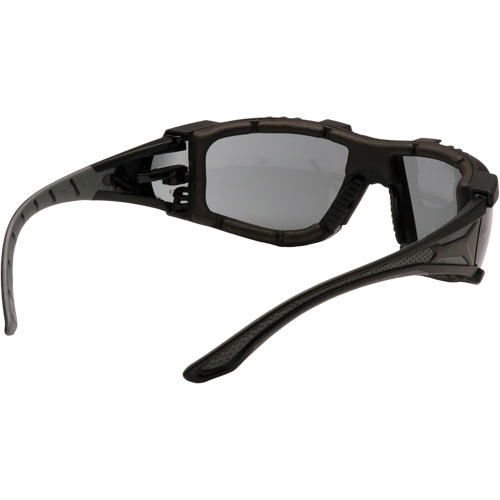 Lunettes de s&eacute;curit&eacute; Endeavor Plus, Lentille Gris, Antibu&eacute;e, ANSI Z87+/R&eacute;pond ou surpasse la norme CSA Z94.3 Maritime Industrial Rubber
