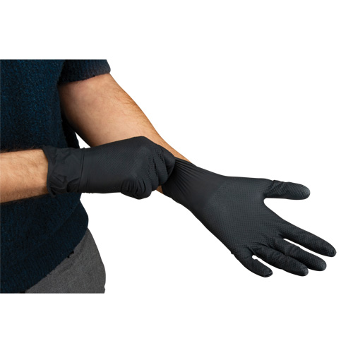 Gants d'examen de poids lourd &agrave; prise tactile, Petit, Nitrile, 8 mils, Sans poudre, Noir, Classe 2 Maritime Industrial Rubber