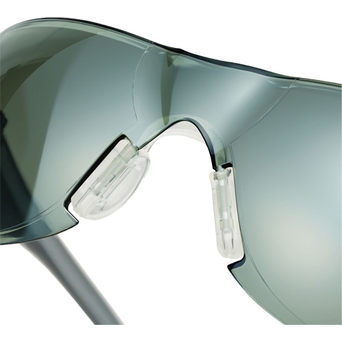 Lunettes de s&eacute;curit&eacute; Adapt Lite, Lentille Int&eacute;rieur/ext&eacute;rieur, Antibu&eacute;e/Anti-&eacute;gratignures, ANSI Z87+/R&eacute;pond ou surpasse la norme CSA Z94.3 Maritime Industrial Rubber