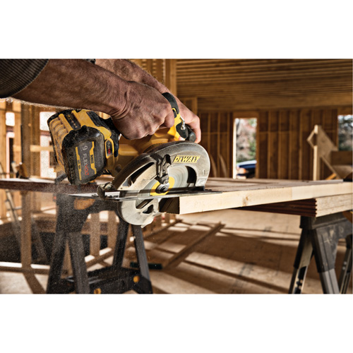 FlexVolt&reg; Max Brushless Circular Saw with Electric Brake (Tool Only), 7-1/4", 60 V Maritime Industrial Rubber
