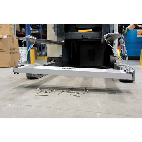 Balais de cour magn&eacute;tique, 36" la Maritime Industrial Rubber