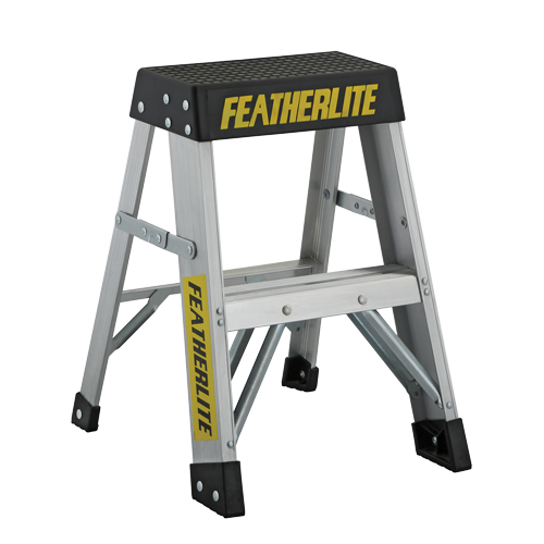 Industrial Extra Heavy-Duty Step Stool/Ladders, 2', Aluminum, 300 lbs. Capacity, Type 1A Maritime Industrial Rubber