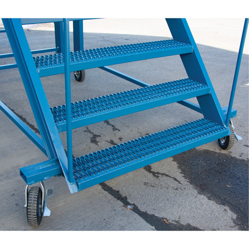 &eacute;chelle &agrave; neige, Acier, 10 Marches, 99" ha, 85-1/2" p, 48" Marche, Stri&eacute; Maritime Industrial Rubber