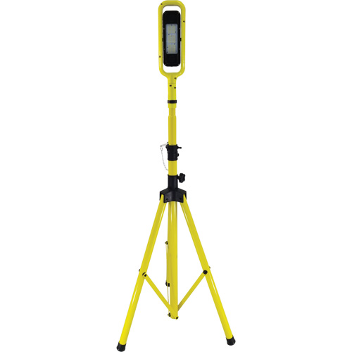Beacon Infinity Light Tripod with Magnetic Mount, LED, 40 W, 5400 Lumens, Plastic/Aluminum Housing Maritime Industrial Rubber