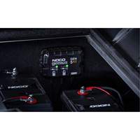 Chargeur de batterie embarqu&eacute; &agrave; 2 sorties de 10 amp&egrave;res Gen5X2 Genius Maritime Industrial Rubber