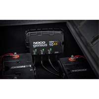 Chargeur de batterie embarqu&eacute; &agrave; 3 sorties de 30 amp&egrave;res GenPro10X3 Genius Maritime Industrial Rubber