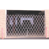 Barri&egrave;res de s&eacute;curit&eacute; galvanis&eacute;es repliables, Repliable simple fixe, 4' lo x 6' h d&eacute;ploy&eacute; Maritime Industrial Rubber