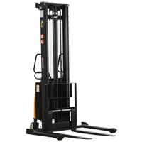 Gerbeur pour chariot &eacute;l&eacute;vateur, Fonctionnement &eacute;lectrique, Capacit&eacute; 2000 lb, Lev&eacute;e max 150" Maritime Industrial Rubber