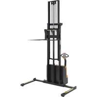 Gerbeur &agrave; m&acirc;t double, Fonctionnement &eacute;lectrique, Capacit&eacute; 2200 lb, Lev&eacute;e max 150" Maritime Industrial Rubber