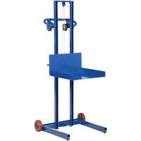Plateforme &eacute;l&eacute;vatrice &agrave; profil bas pour charge l&eacute;g&egrave;re, M&eacute;canisme Treuil manuel, Capacit&eacute; de 400 lb, Levage max de 55" Maritime Industrial Rubber