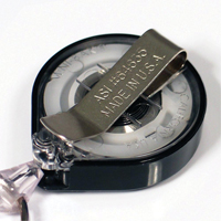 Porte-insignes r&eacute;tractables pour carte d'identit&eacute; Mini-Bak, Plastique, C&acirc;ble 36", Fixation Agrafe de ceinture Maritime Industrial Rubber