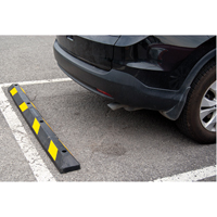 Butoir pour espace de stationnement, Caoutchouc, 6' l, Noir/Jaune Maritime Industrial Rubber