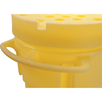 Trousse de lutte contre les d&eacute;versements de premi&egrave;re qualit&eacute;, Universel, Overpack/Baril de r&eacute;cup&eacute;ration, Absorbance de 95 gal. US Maritime Industrial Rubber