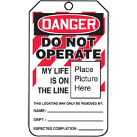 &eacute;tiquettes de verrouillage Do Not Operate Danger, Papier cartonn&eacute;, 3-1/4" la x 5-3/4" h, Anglais Maritime Industrial Rubber