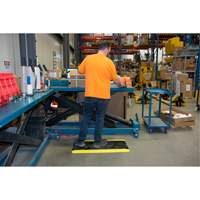 Tapis antifatigue, Losange, 1-2/3' x 3-1/4' x 3/4", Noir/Jaune, Polyur&eacute;thane Maritime Industrial Rubber