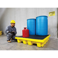 Ultra-Spill Pallet emboitable, 4 barils, Capacit&eacute; de d&eacute;versement 66 gal. US, 51" x 51" x 10" Maritime Industrial Rubber