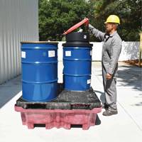 Ultra-Spill King palette de d&eacute;versement &agrave; pont plat, 4 barils, Capacit&eacute; de d&eacute;versement 85 gal. US, 51" x 51" x 17,5" Maritime Industrial Rubber