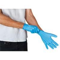 Emballages de gants jetables pour machine distributrice, Petit, Nitrile, 4,5 mils, Sans poudre, Bleu, Classe 2 Maritime Industrial Rubber
