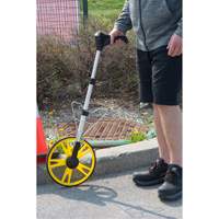 Roue d'arpentage num&eacute;rique, 12,5"/31,8 cm, Gamme de 99999,9 m, Pieds/m&egrave;tres Maritime Industrial Rubber